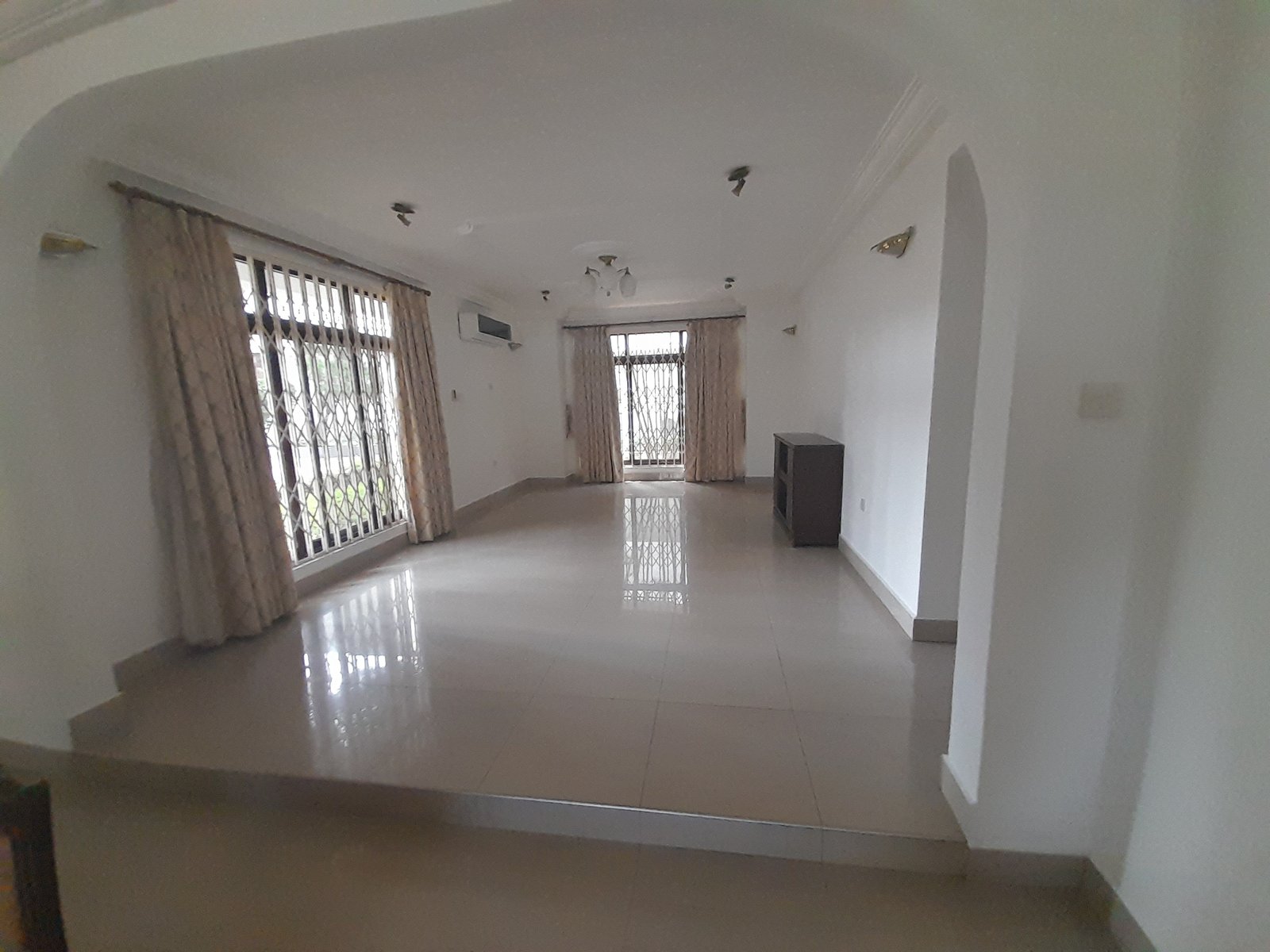 4 Bedroom Townhouse For Rent