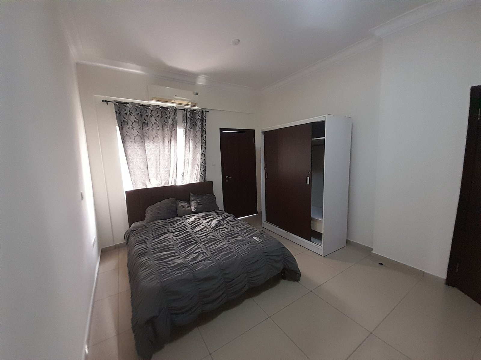 3 Bedroom +BQ Fully Furnished Apartment For Rent 