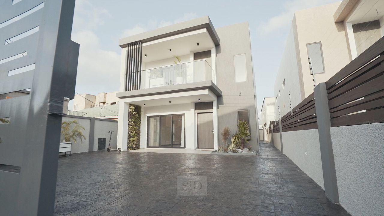 Executive 3 Bedroom House For Sale 