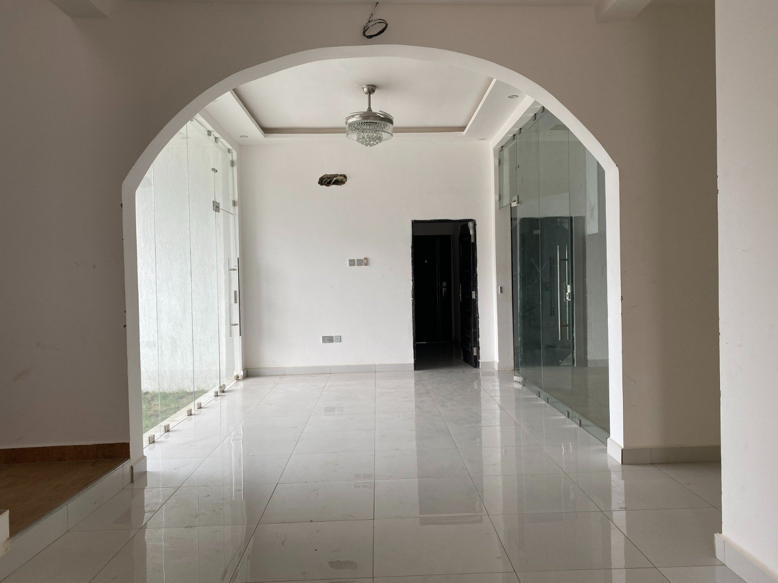 Executive 5 Bedroom Townhouse For Rent 