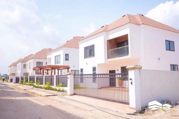 Newly Built 4 Bedroom Townhouse For Sale