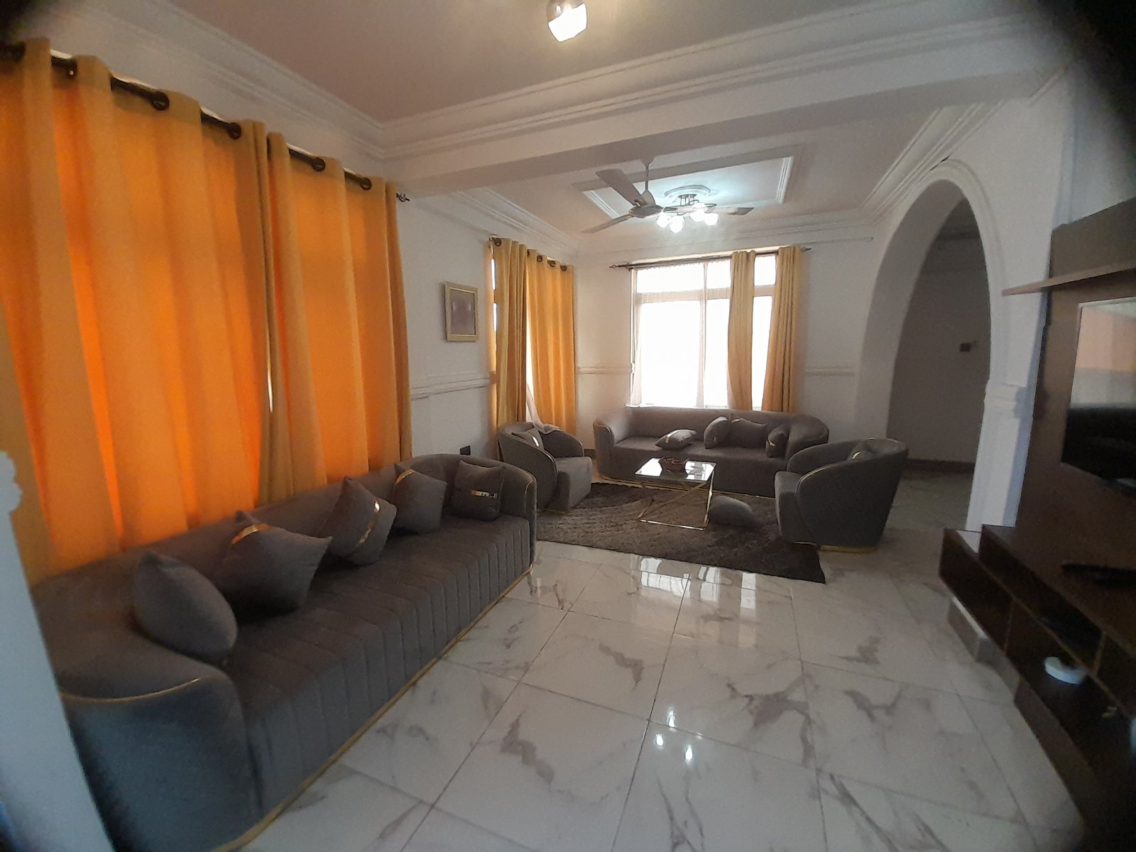Executive 2 Bedroom Fully Furnished Apartment For Rent