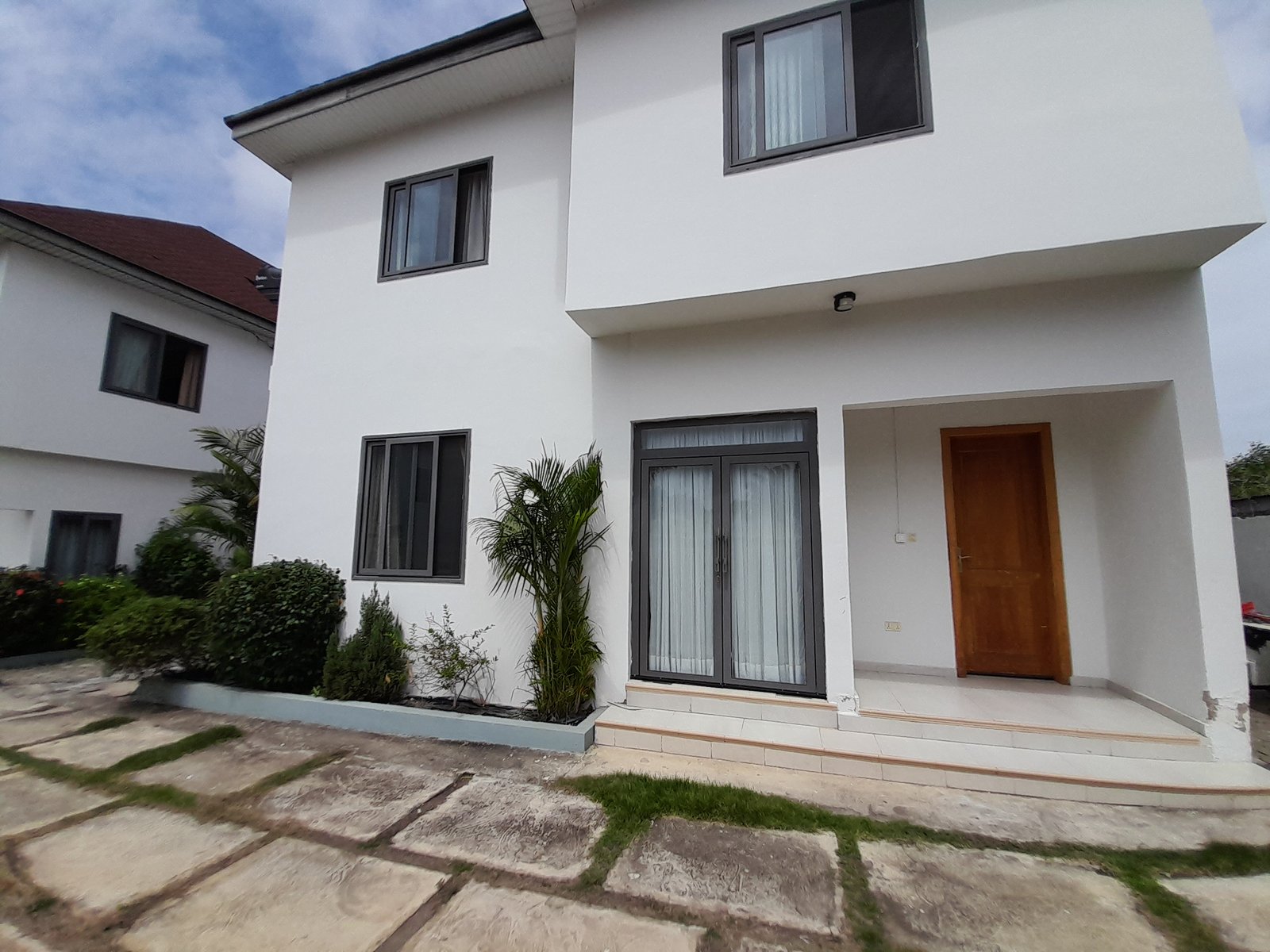 3 Bedroom Fully Furnished Townhouse For Rent at Labone