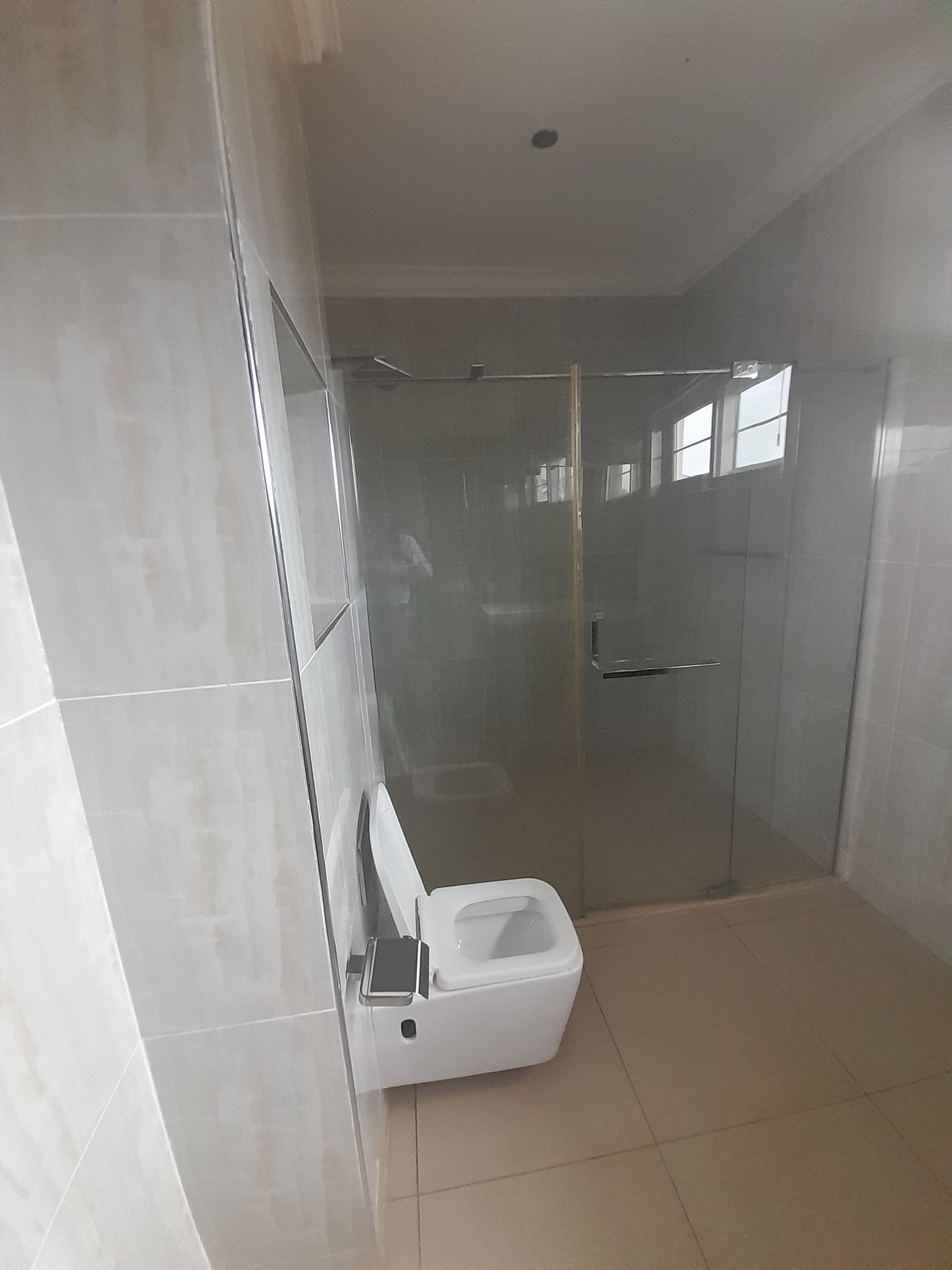 Executive 4 Bedroom Town House Plus BQ For Rent At Chain Homes East Airport