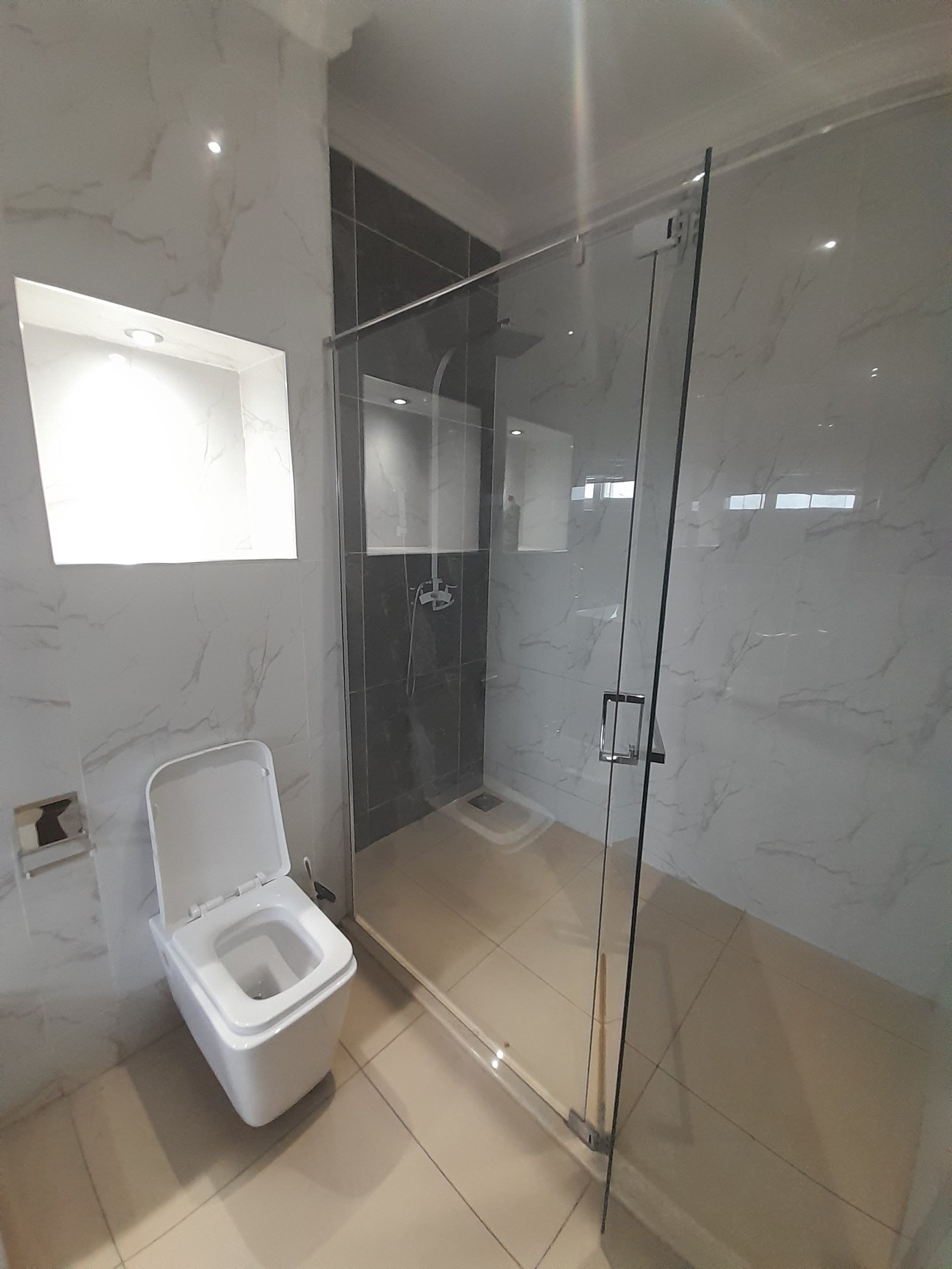 Executive 4 Bedroom Town House Plus BQ For Rent At Chain Homes East Airport
