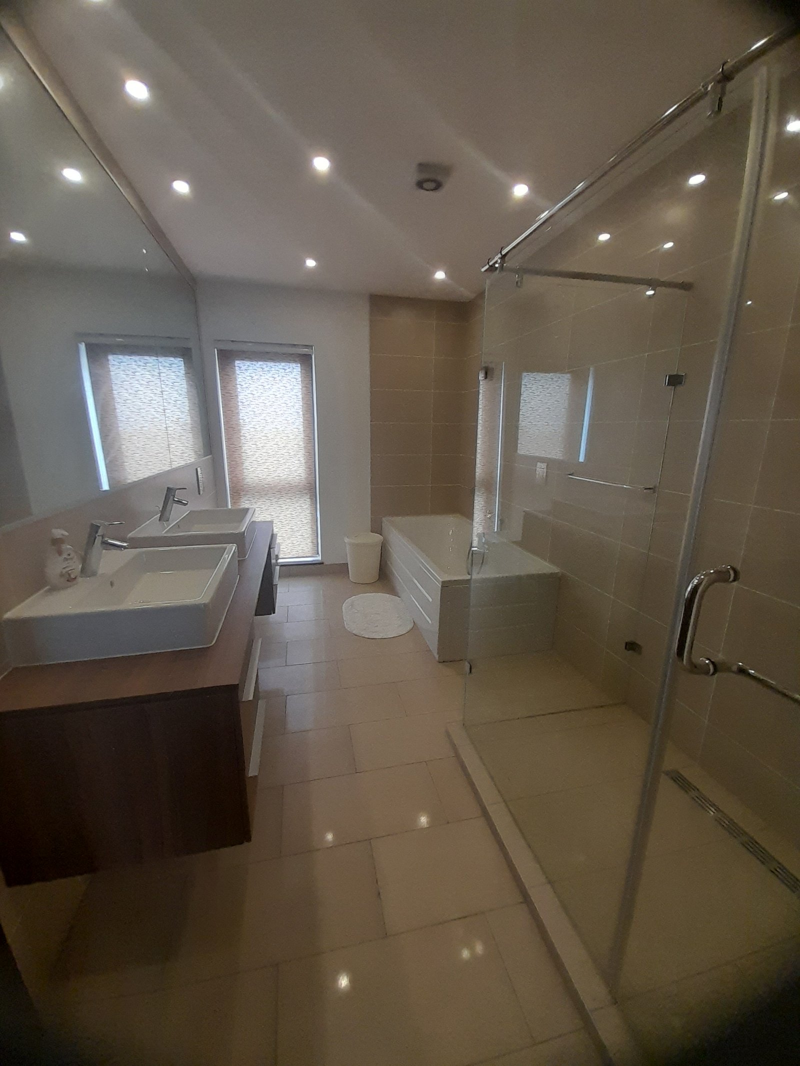 Fully Furnished 3 Bedroom Apartment For Rent